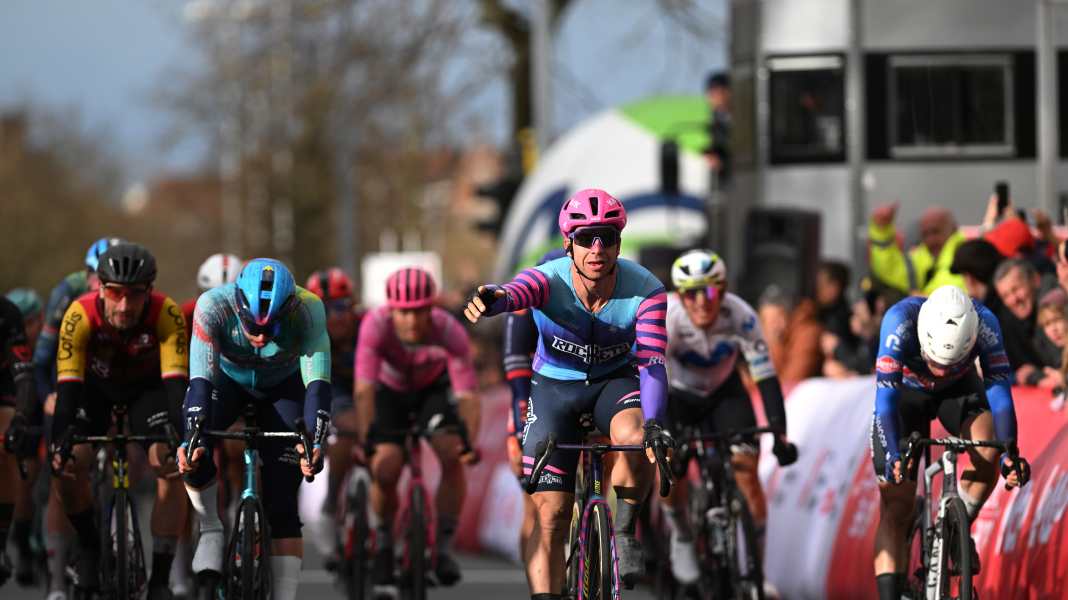 Ronde van Brugge: Groenewegen fährt ersten WorldTour-Sieg für die Rockets ein