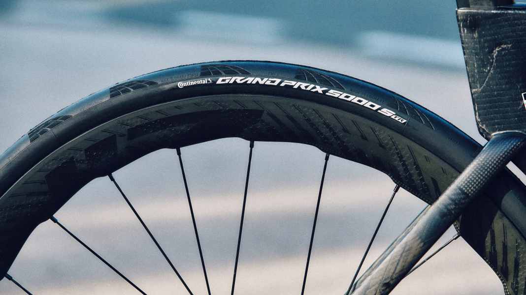 Neue Continental GP5000: Conti setzt auf breite Reifen