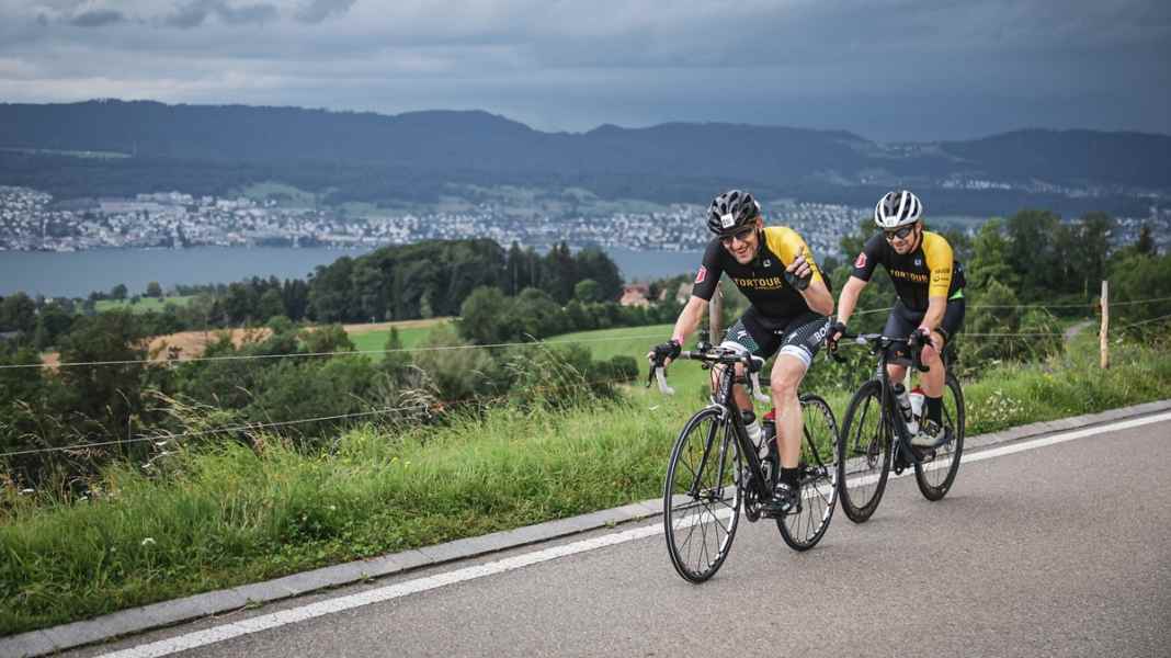 TORTOUR 2025: Ultracycling-Event fordert Ausdauer in den Schweizer Alpen