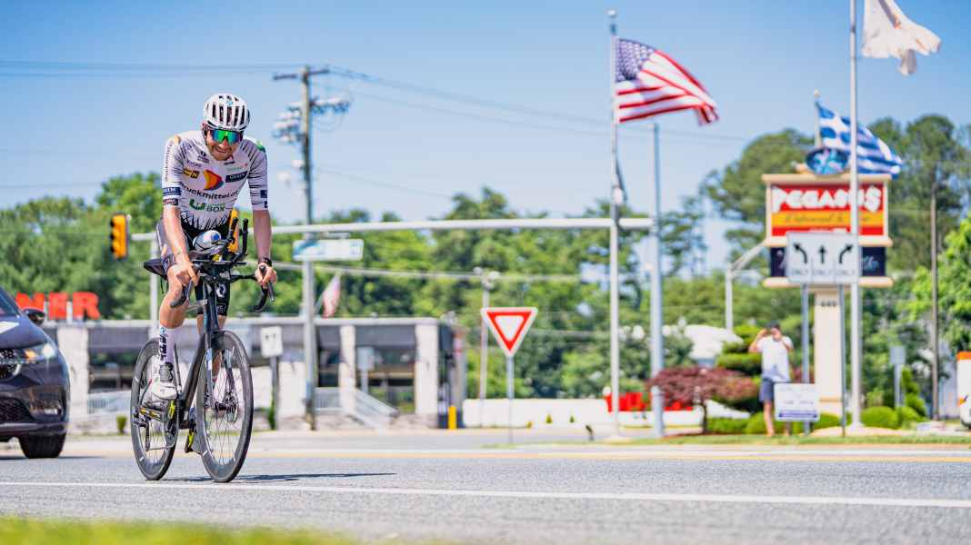 Philipp Kaider gewinnt Race Across America 2025