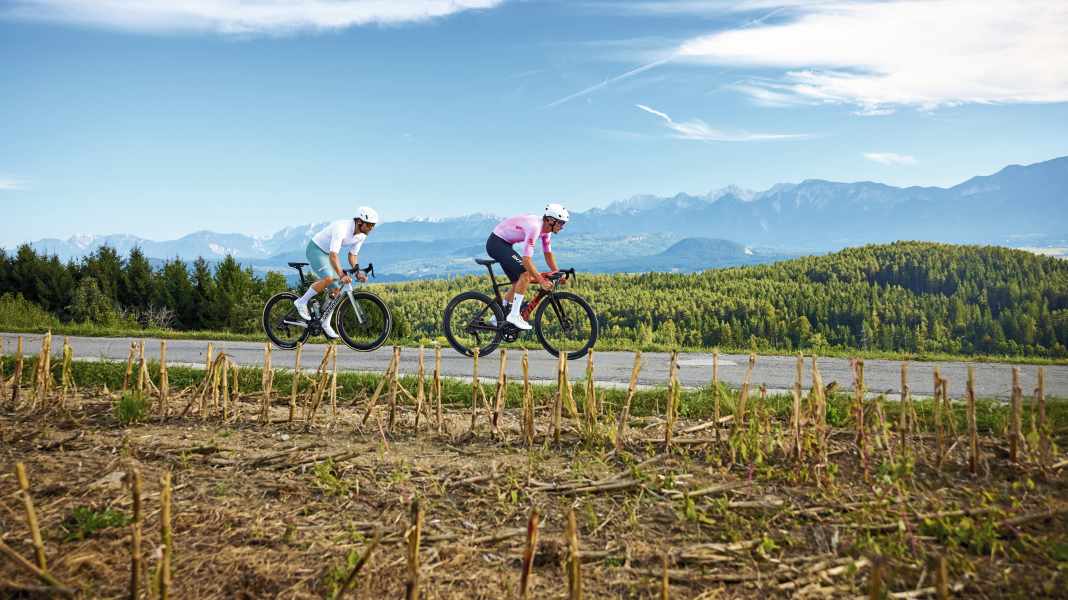 Randonnées à vélo de course : les plus beaux parcours au bord du lac de Wörthersee
