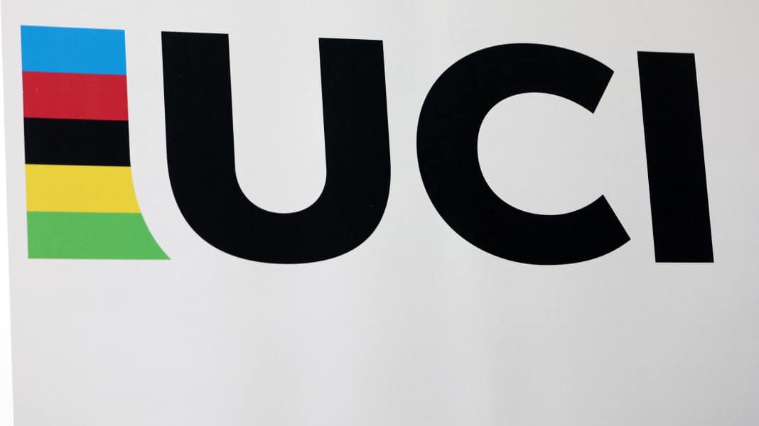 L'UCI suspend le chef d'équipe : fraude avec une mécanicienne déguisée