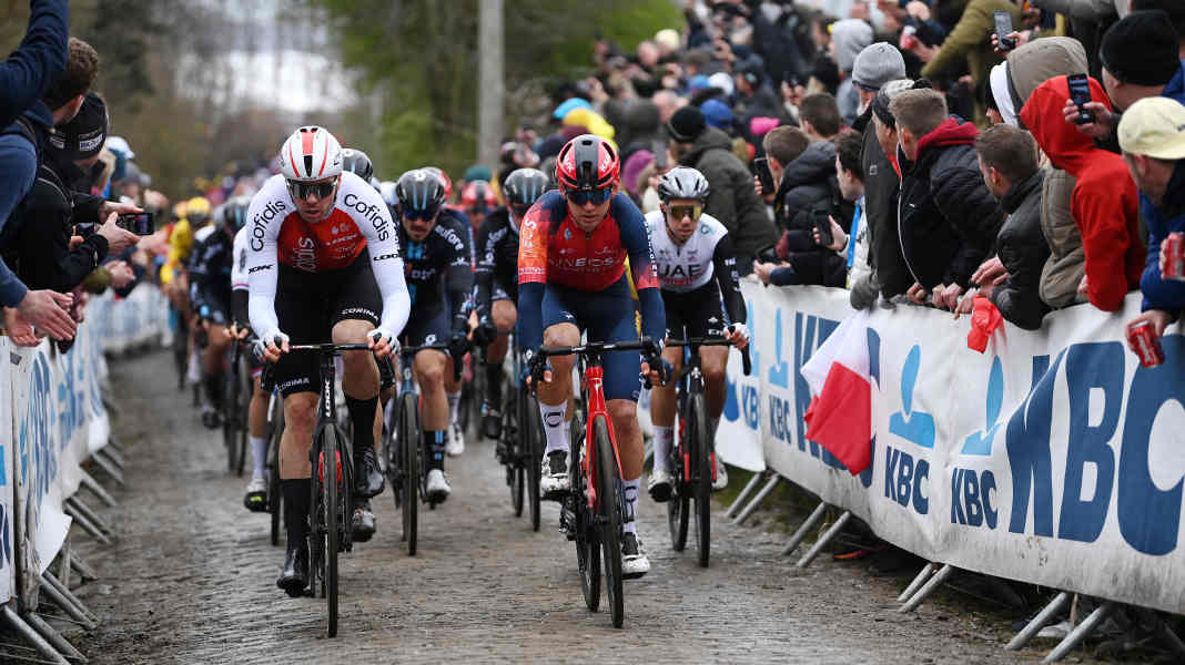 Demonstration of power - Van der Poel's victory to read in the live blog