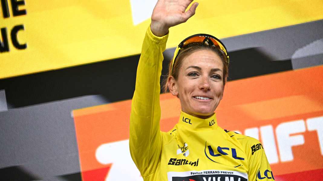 Macron and pizza: "Queen" Ferrand-Prévot redeems cycling nation France