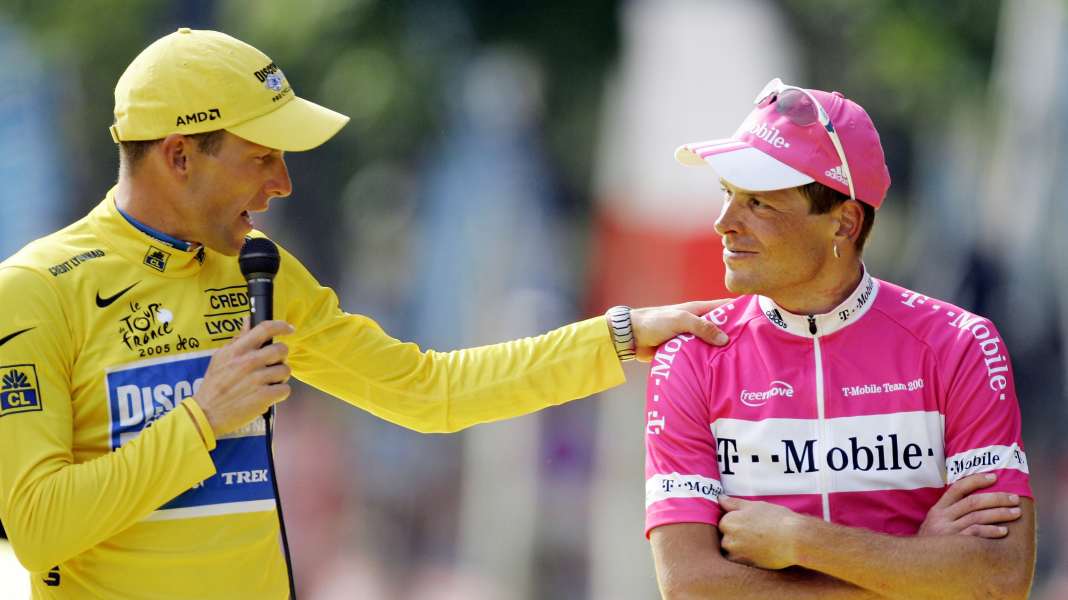 Ullrich and Armstrong: "Survivors" after "public death"