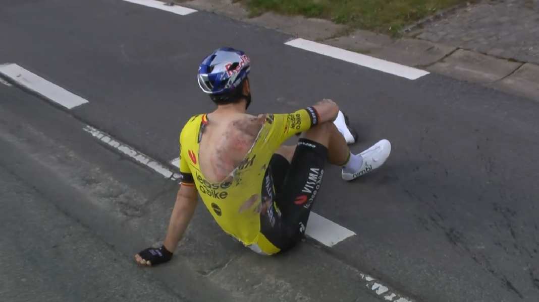 Dwars door Vlaanderen: Schwerer Sturz von van Aert überschattet Jorgenson-Sieg