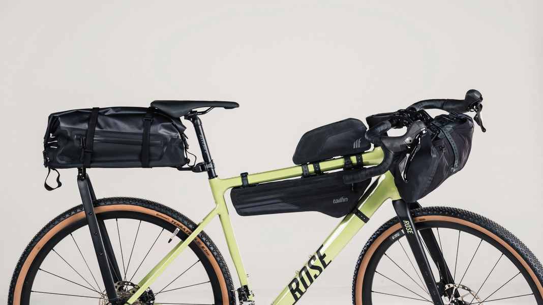 Tailfin Bikepacking-Taschen im Test: Schneller Zugriff auf’s Gepäck
