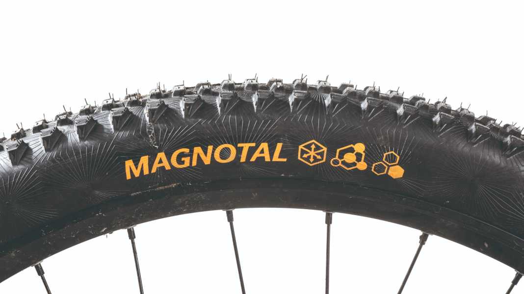 ​Fahrrad-Wissen: Warum sind neue Reifen voller Gummi-Haare?