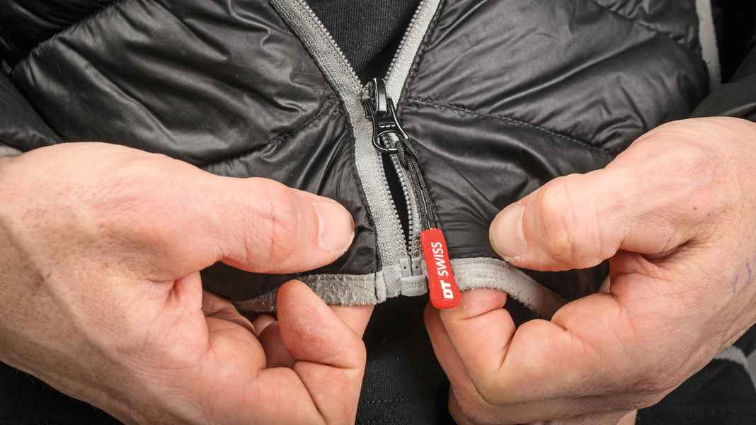 Repair instead of buying new: Repairing defective zips