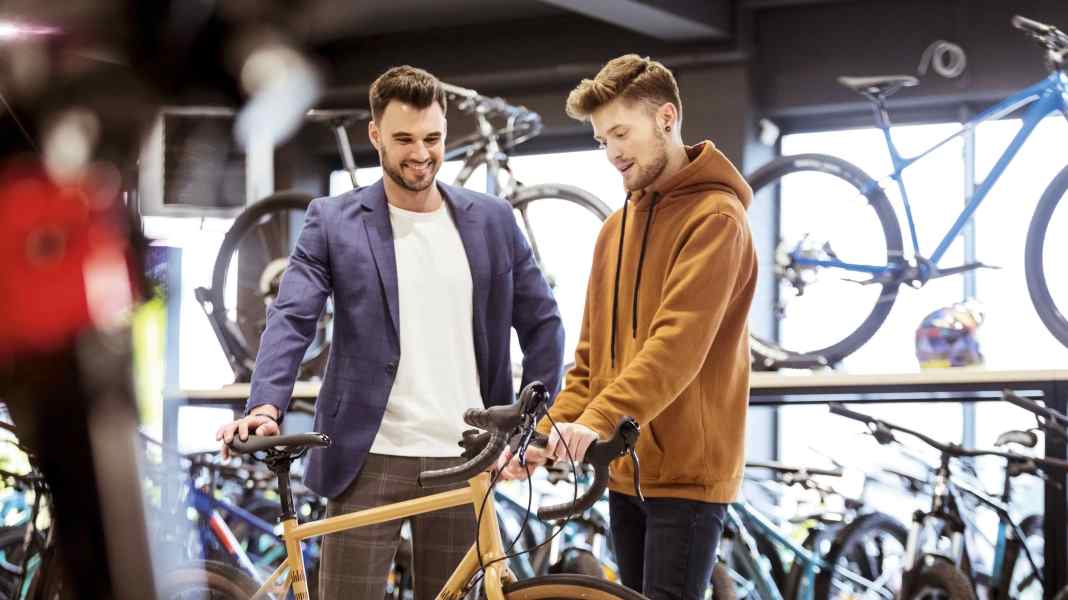 Buying a gravel bike: Order online or buy in shop?