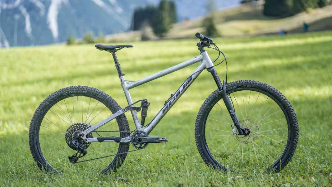 Waschechtes Down-Country-Bike: Nicolai Saturn 11