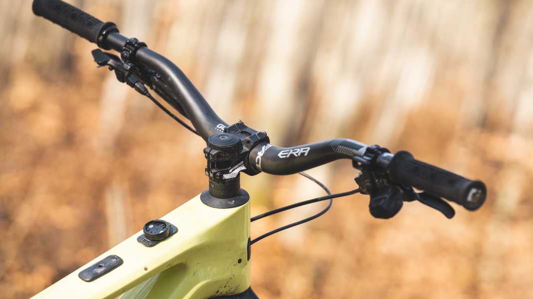 Race Face Era 55 Carbon im Test: Dieser 230-Gramm-Lenker verbessert deine Fahrposition