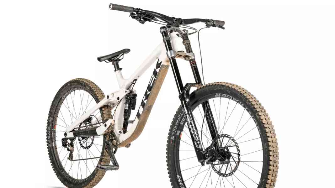 Test Downhill-Bikes 2023: Trek Session 9
