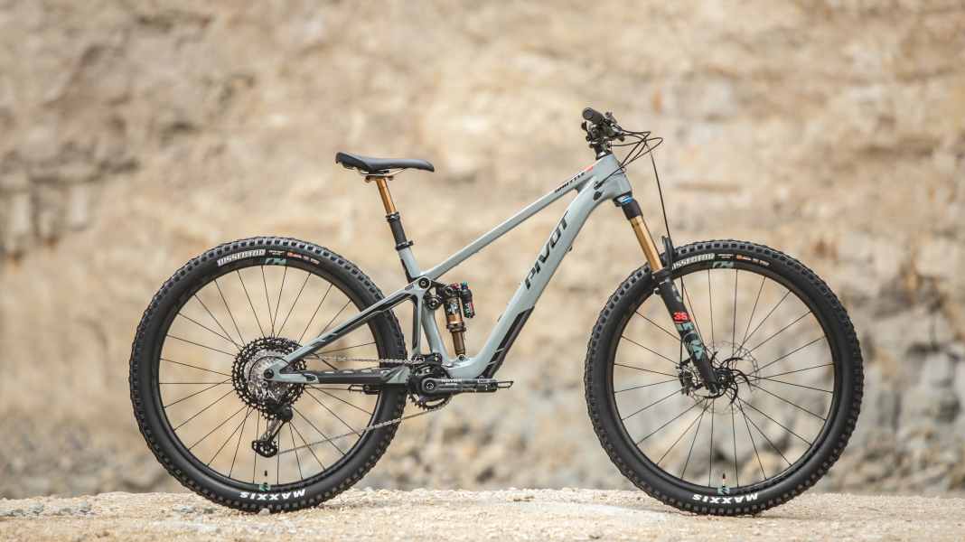 Pivot Shuttle SL: Light E-MTB mit Fazua-Motor