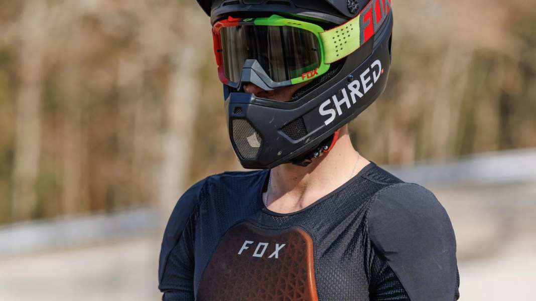 FREERIDE Test 2022: Bekleidung, Helme, Rucksack im Kurz-Check