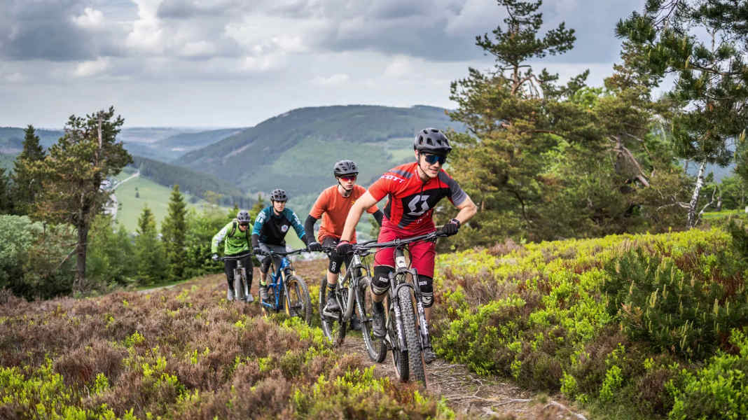 Down Country, All Mountain, Trailbike - der große Lesertest 2022