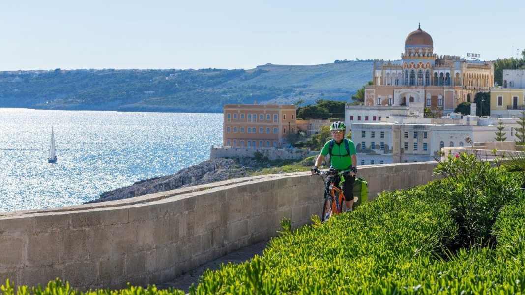 Runde um den Absatz – Radreise in Italiens Süden