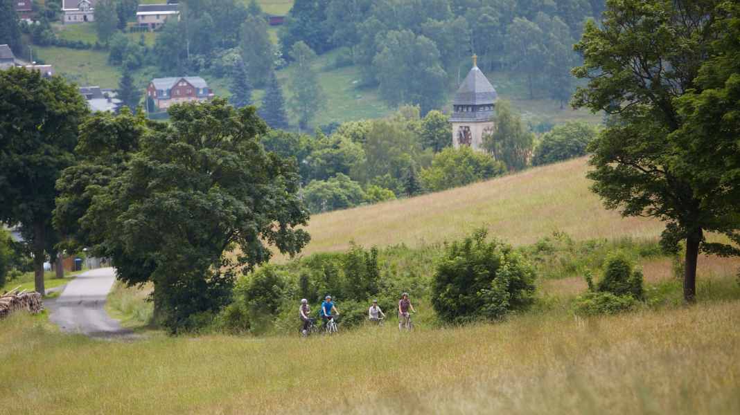 Musicians cycle path