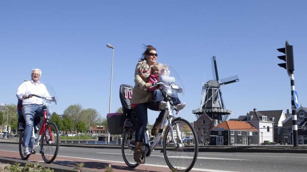 Advantages and disadvantages of child bike seats for the front