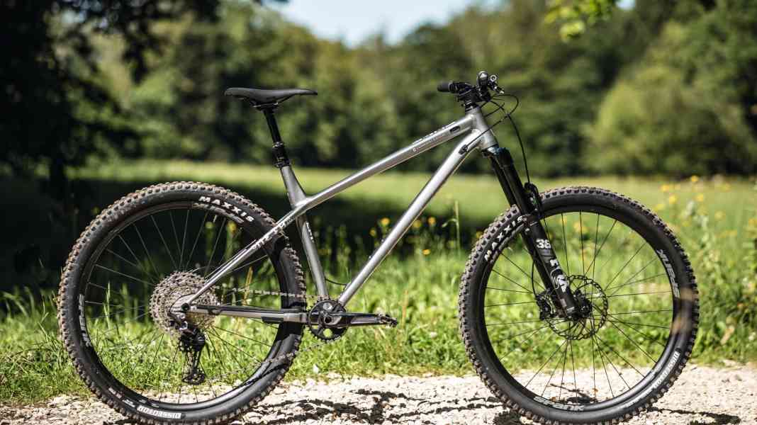 Preis-Leistungs-Kracher: Commencal Meta HT AM