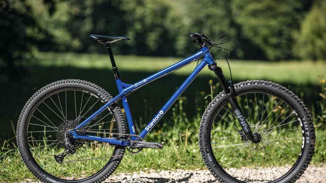 Steel steed from England: Stanton Switch 9 Series