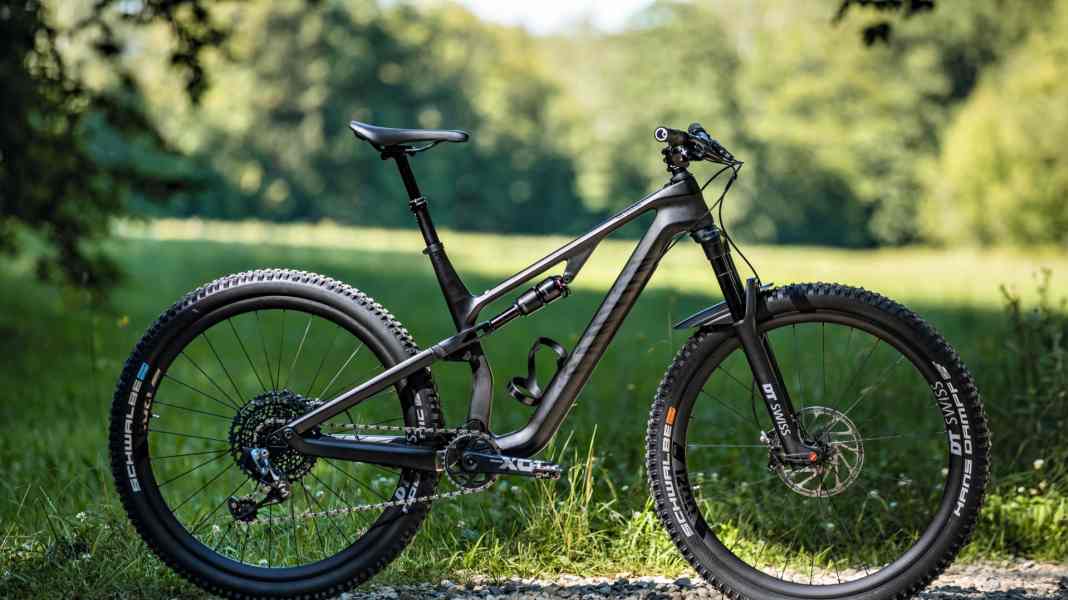 Trail bike Canyon Neuron LTD in the BIKE test