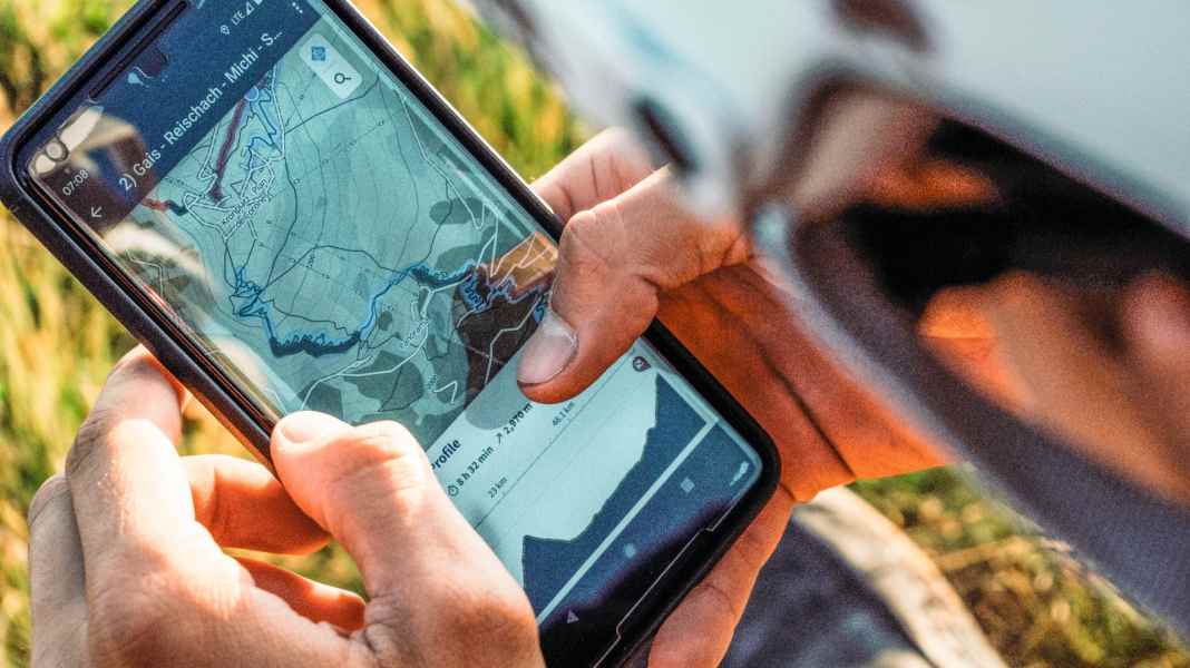 4 tour apps in a practical check