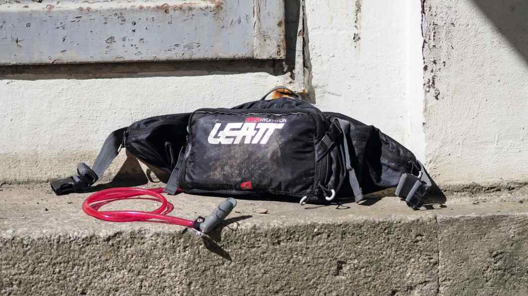Hüftsack: Leatt Hipbag mit Trinkblase