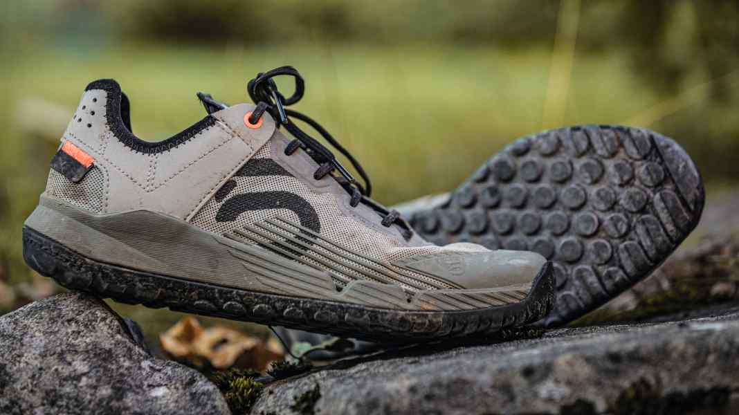 Stable: Five Ten Trail Cross in a quick check