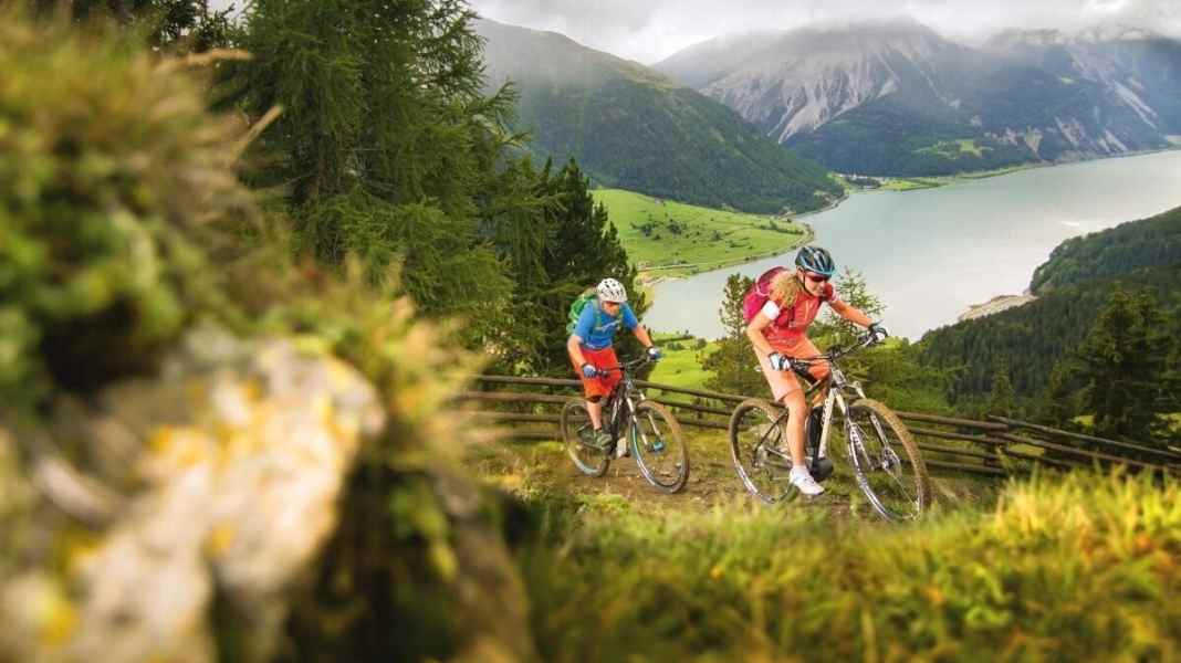 Sechs E-Hardtails ab 2500 Euro im Test