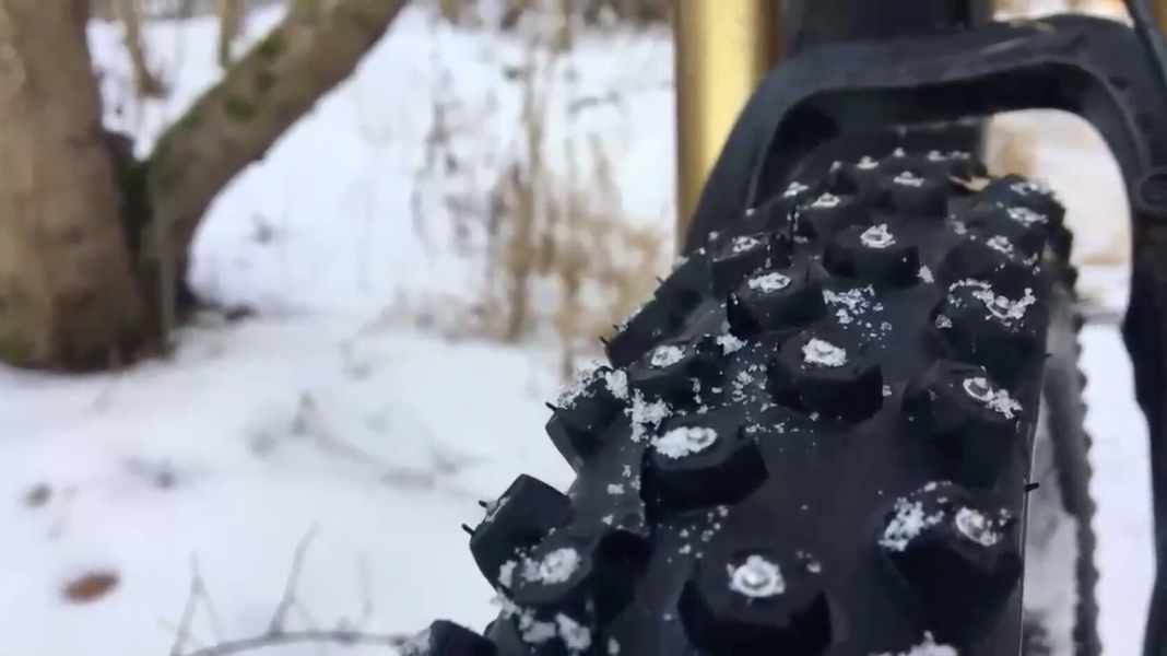 The Schwalbe Icespiker winter tyre in a practical test
