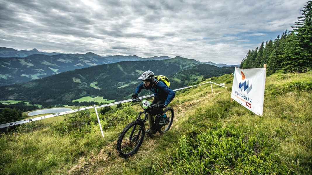 Racing on an e-bike - a riders' meeting?