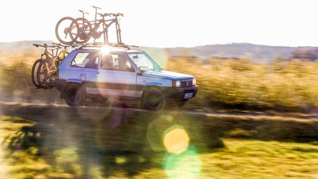 Full load: Bicycle carrier for the trailer coupling