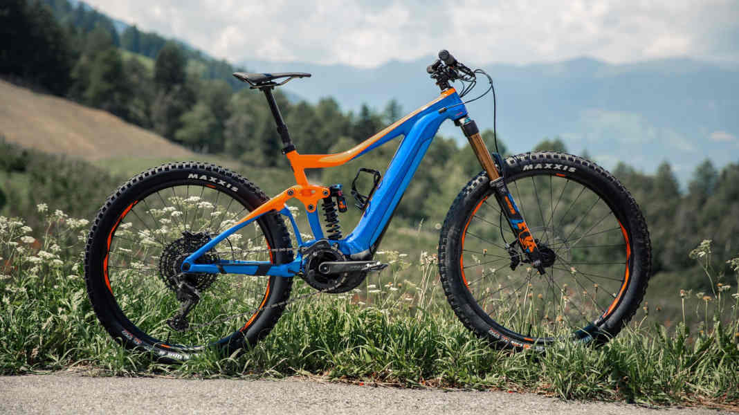 Full on the trail: sporty E-Fullys from Giant