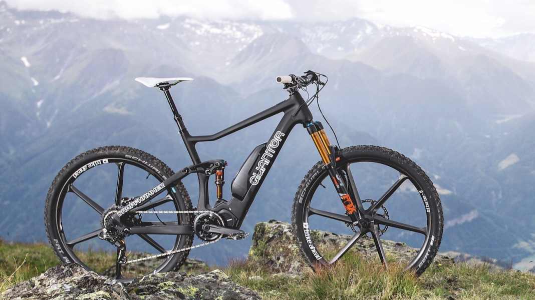 Record E-Trailbike: Is lighter better?