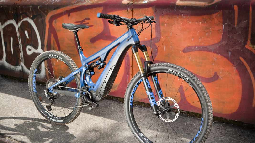 Bigger Shuttle - Pivot puts E-Trailbike on 29-inch wheels
