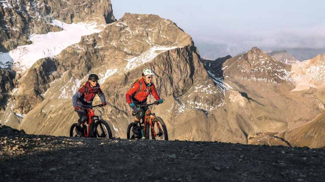 Warum Frauen spezielle E-MTBs brauchen - ein Überblick