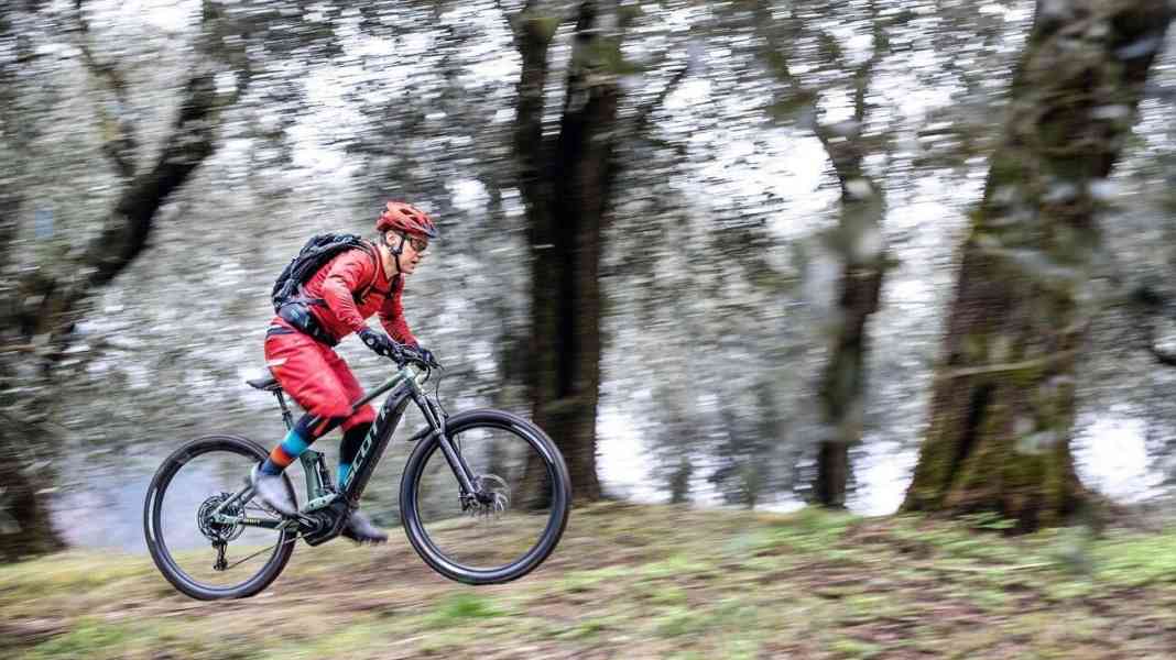 Leichter Allrounder: E-MTB Scott Strike eRide 910