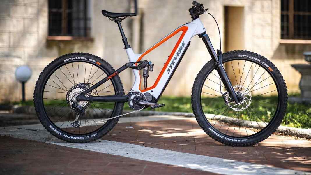 Lots of carbon, up to 180 millimetres: Stevens takes off!