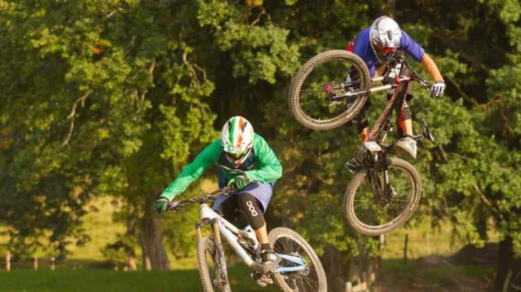 Gearbox twilight: Is the gearbox detaching the chain?