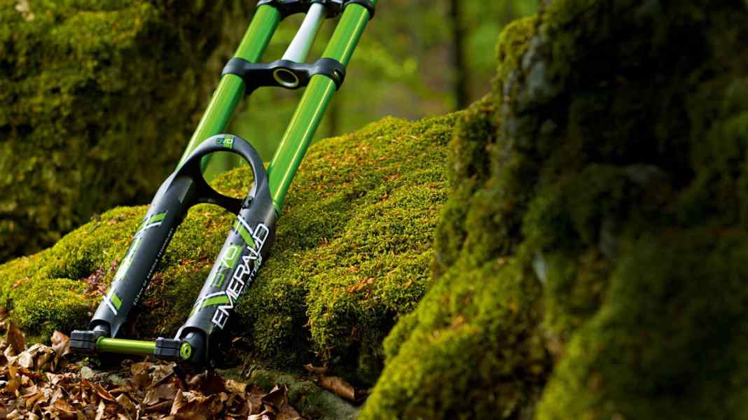 Dowhnhill fork DVO Emerald in an exclusive test