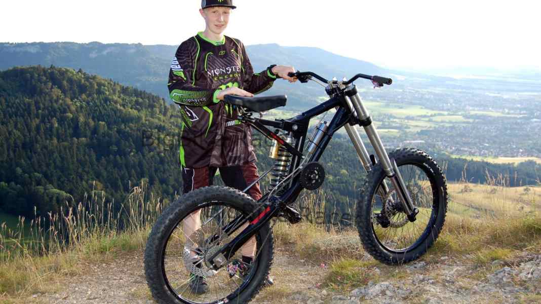 Adrian Reiber and the monster drop.