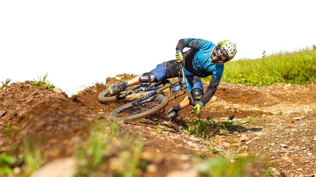5 big bikes made of carbon and aluminium in the test