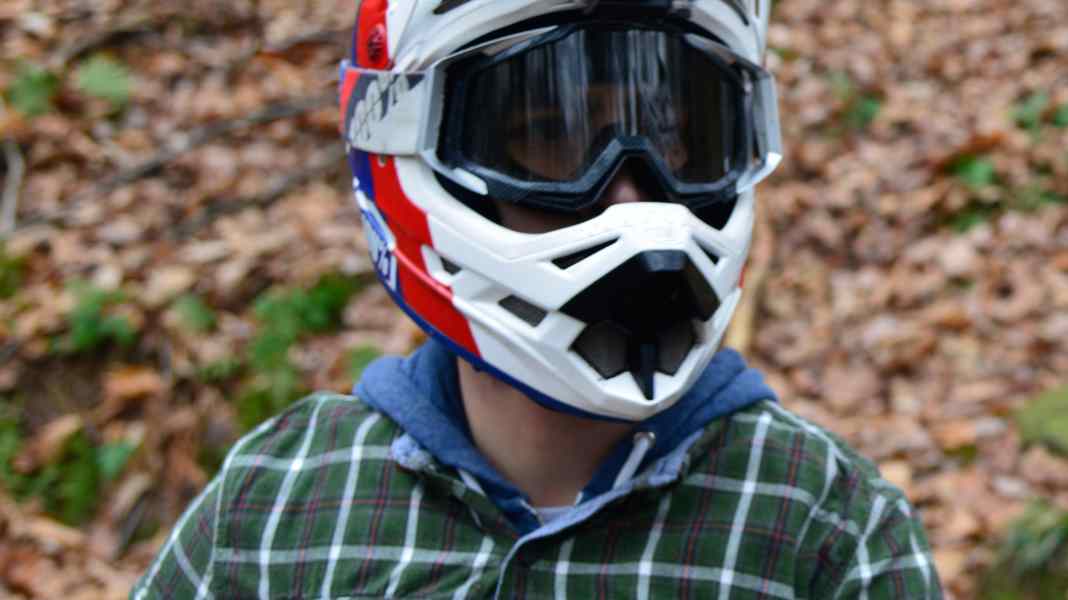 New Kickstarter project: helmet holder