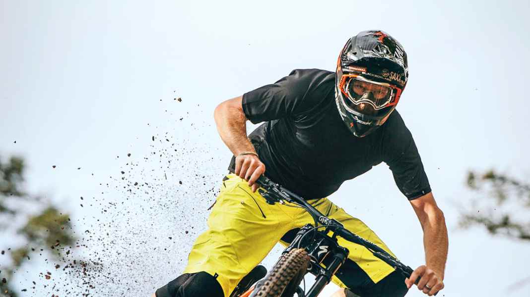 12 disc brakes in laboratory and practical tests