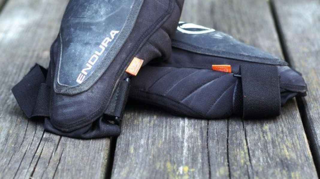 Foam carpet: Endura MT500 knee protector