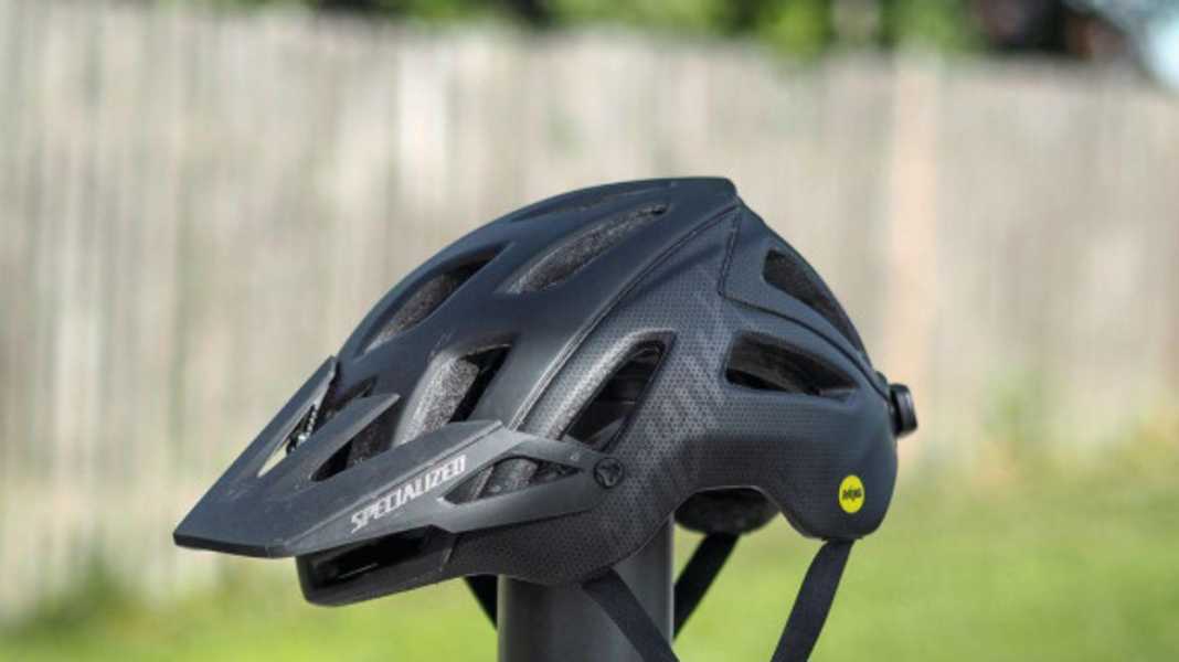 Schutzengel: Specialized Helm Ambush Angie