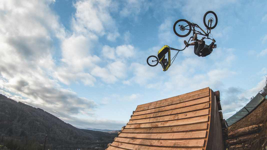 Danny MacAskill: Flip mit Fahrradanhänger