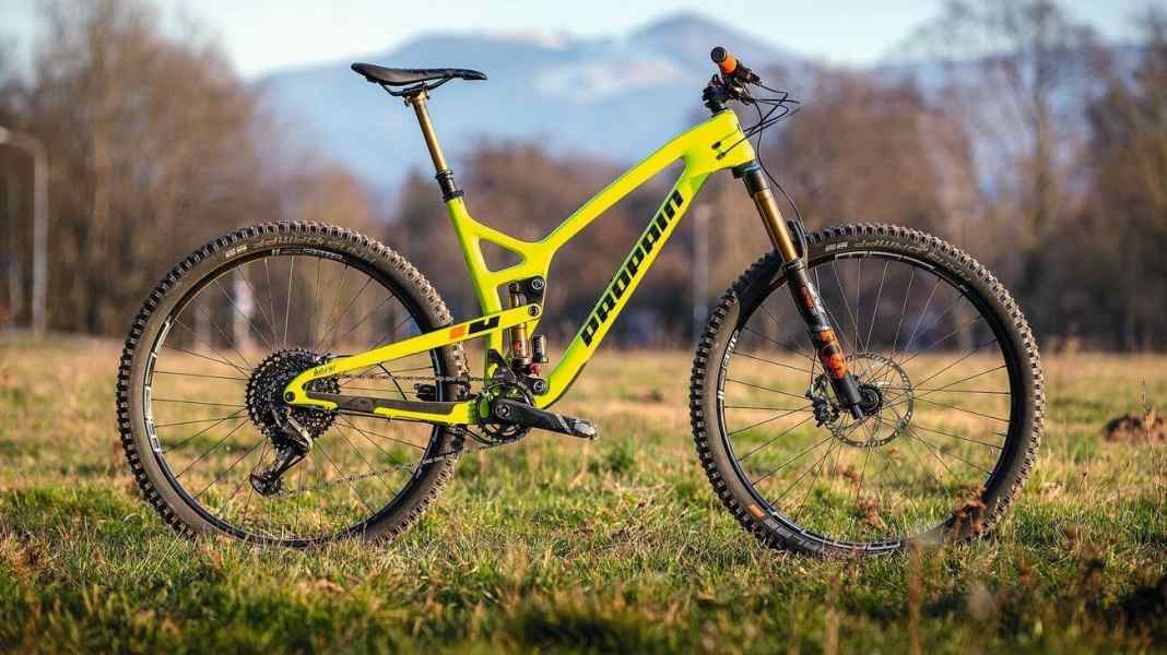 BIKE test winner for All Mountains: Propain Hugene CF