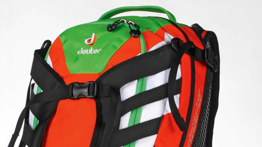 Test protector backpack Deuter Attack 20